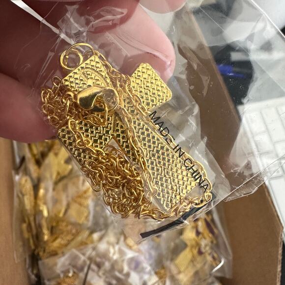 220 pcs! Gold Plated Purple 1.5" First Communion Chalice Cross Pendant Necklaces - Picture 4 of 5